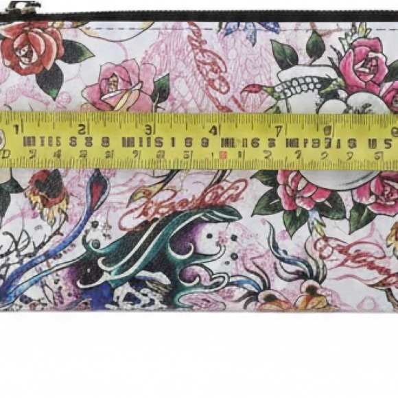 Ed Hardy Artistic Skull Print Wallet/Crossbody Bag EUC - Picture 4 of 6